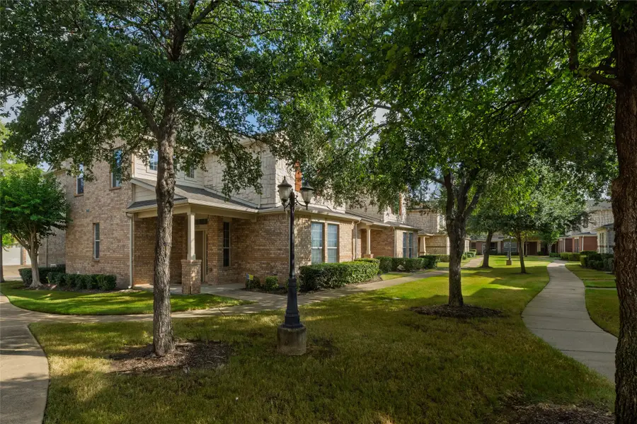 2722 Hyde Park Drive, Grand Prairie, TX 75050 - #2