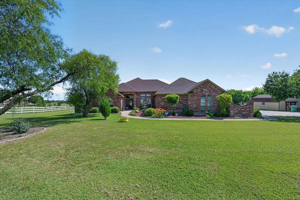 5530 N Interstate Highway 45, Ennis, TX 75119 - #1