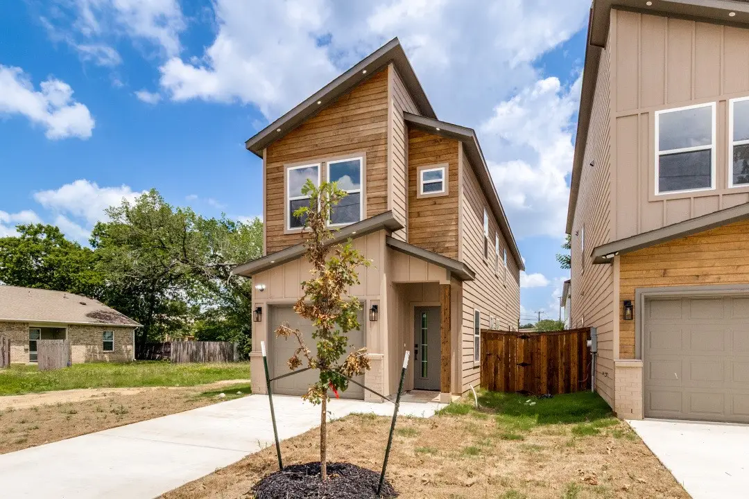 2420 Starks Avenue, Dallas, TX 75215 - #1