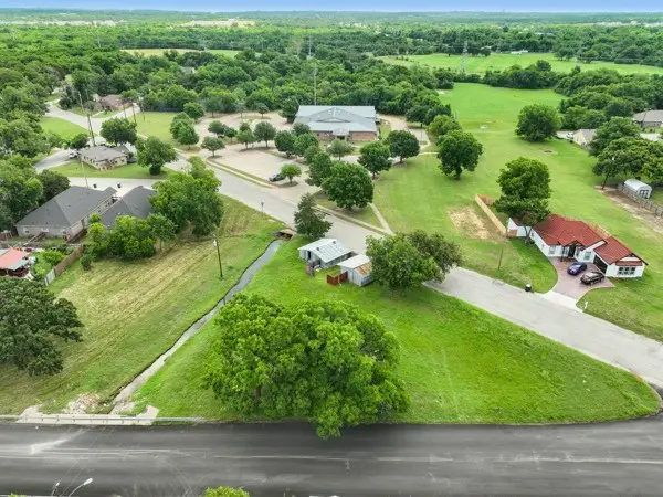 602 Trinity Street, Cleburne, TX 76031