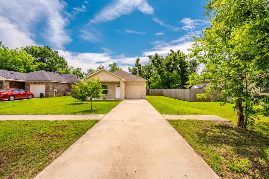 909 S Frances Street #A, Terrell, TX 75160 - #2