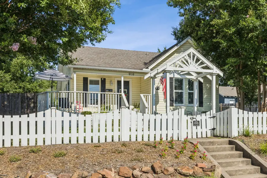 919 S Tennessee Street, McKinney, TX 75069 - #2