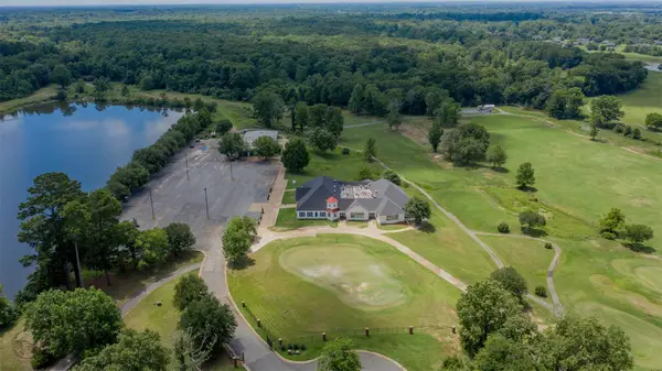 52 Golf Club Drive, Haughton, LA 71037