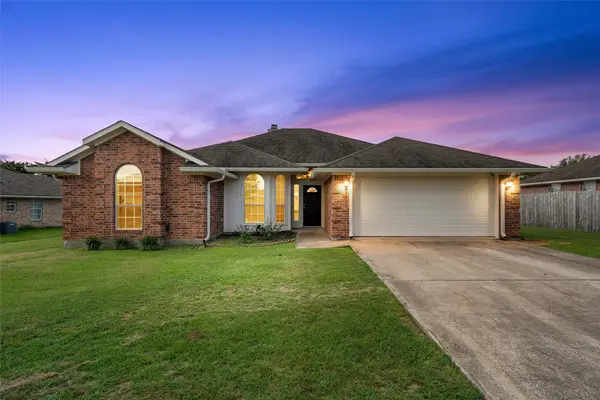 163 Topaz Circle, Hewitt, TX 76643