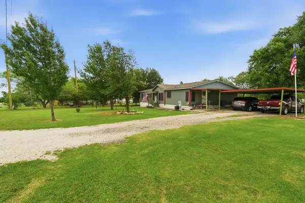 9616 Kelly Lane, Alvarado, TX 76009