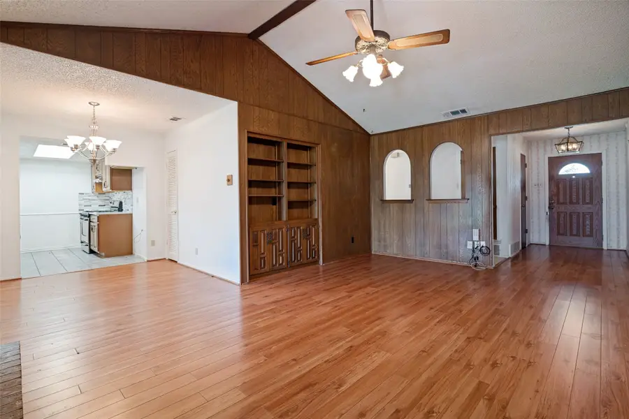 527 Dinalynn Street, Mesquite, TX 75149 - #2