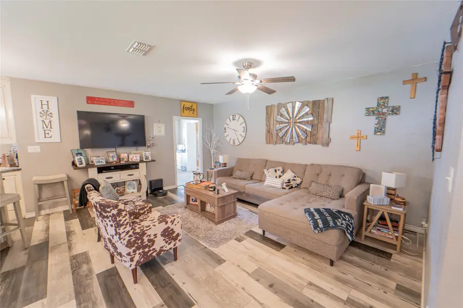 1400 W Wheeler Street, Breckenridge, TX 76424 - #2