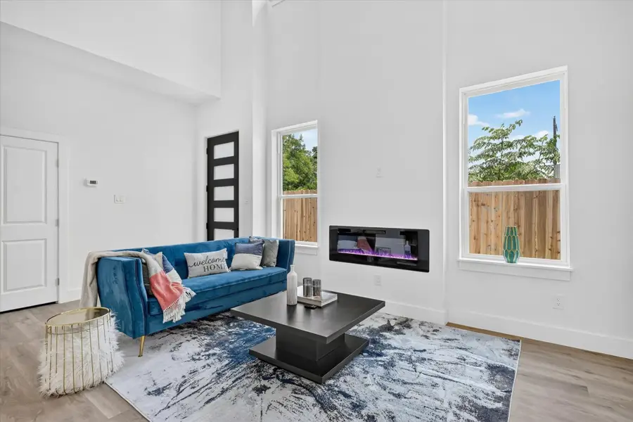 520 & 522 Woodbine Avenue, Dallas, TX 75203 - #2
