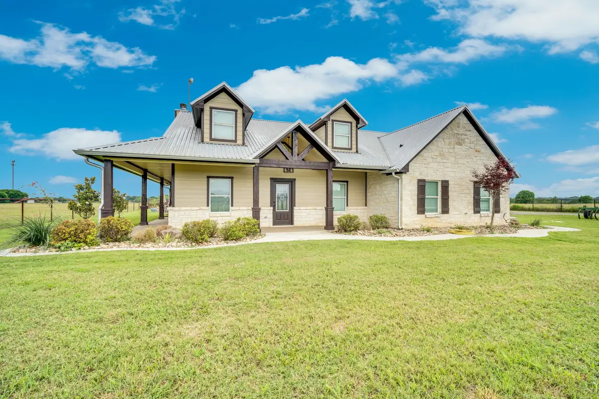 61 Rockett Lane, Pecan Hill, TX 75154 - #1