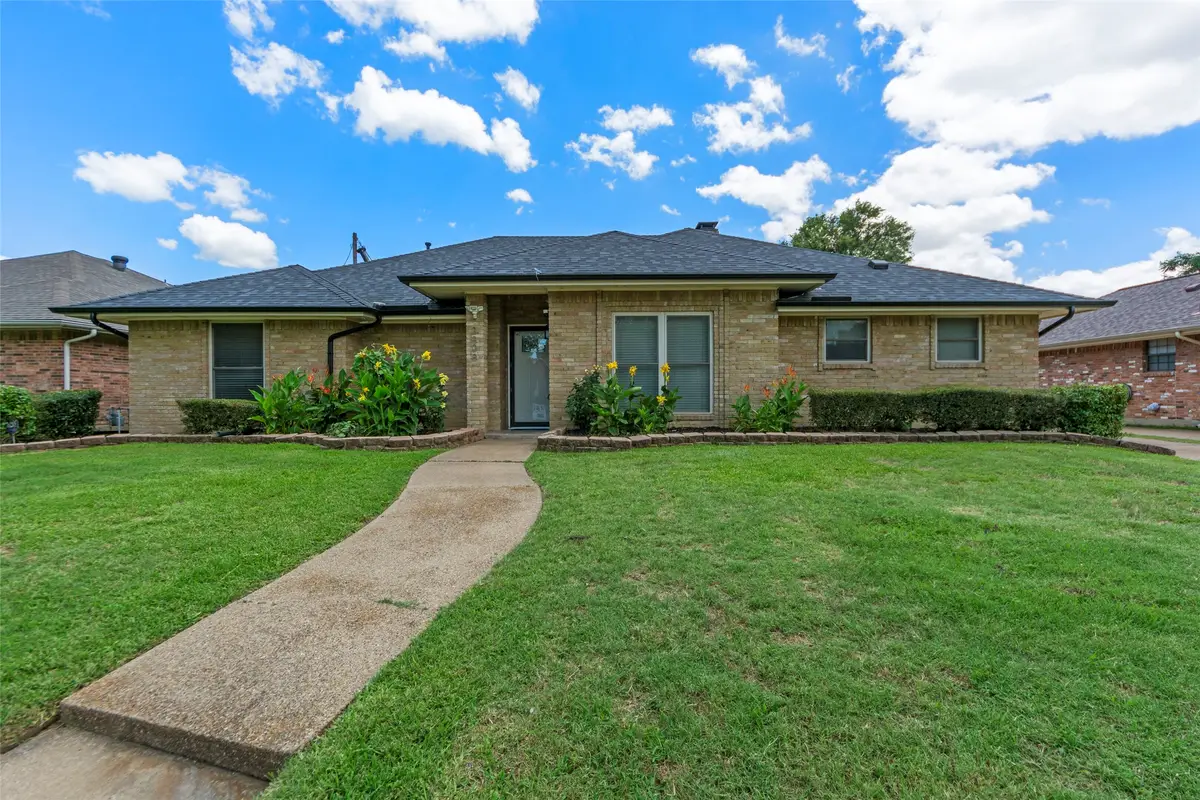 3908 Country Club Drive W, Irving, TX 75038 - #1