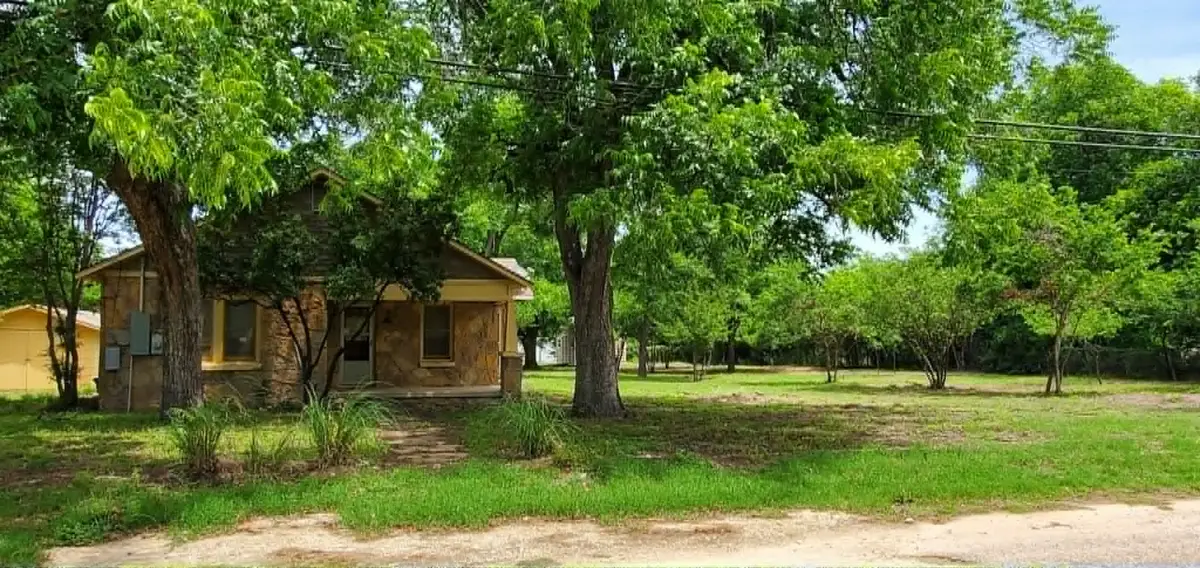 418 N 4th Street W, Clyde, TX 79510 - #1