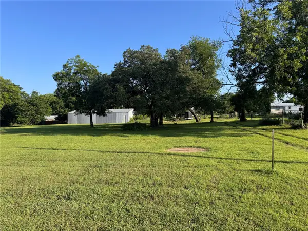 1002 6th Street, Blanket, TX 76432