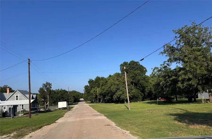 1002 6th Street, Blanket, TX 76432 - #2