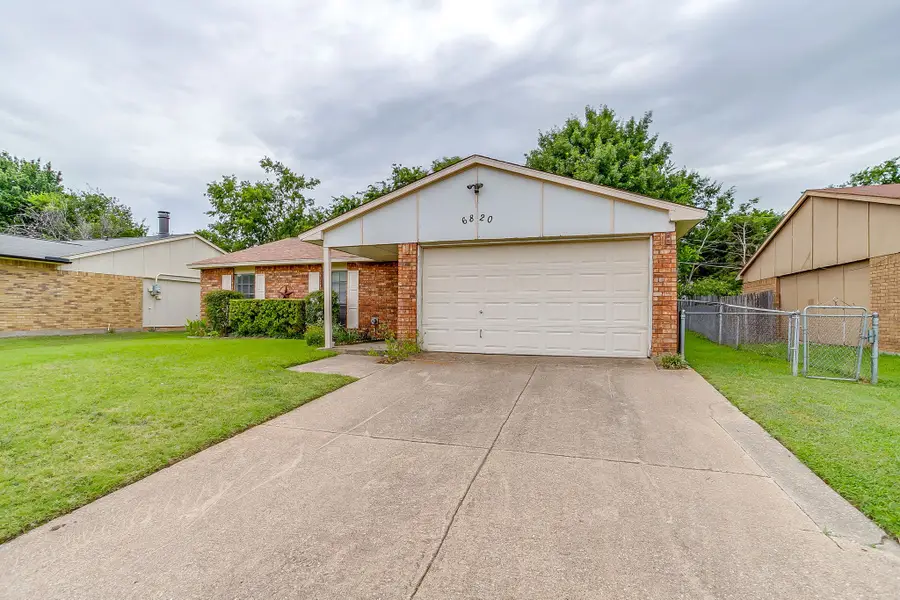 6820 Glenwood Drive, North Richland Hills, TX 76182 - #3