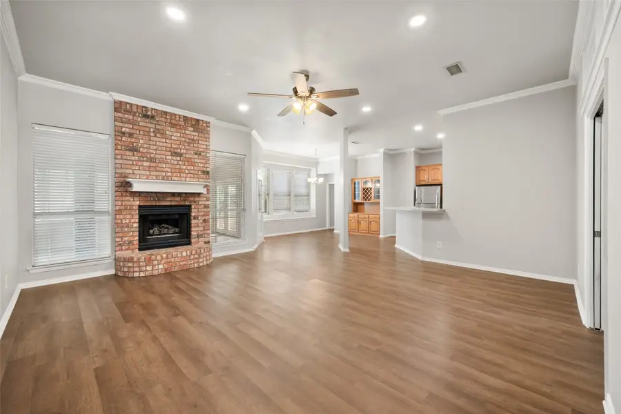 412 Springhill Court, Burleson, TX 76028 - #2