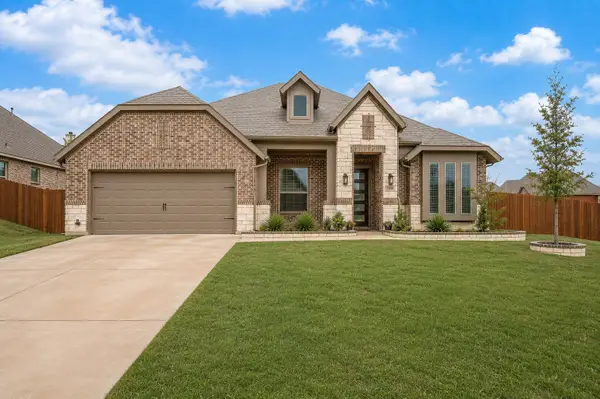 3200 Signal Hill Drive, Burleson, TX 76028