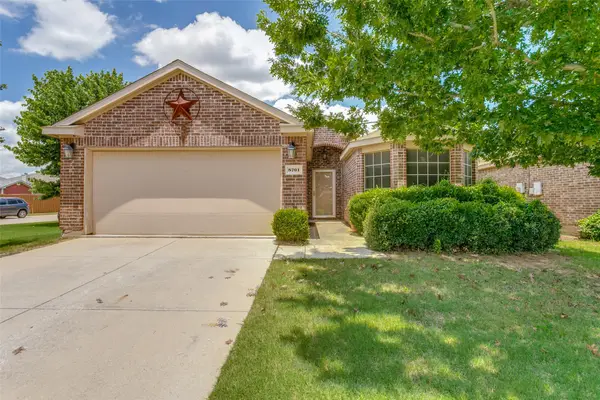 8701 Yosemite, Cross Roads, TX 76227