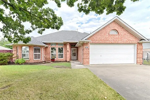 747 E 6th Street, Krum, TX 76249
