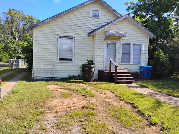 728 W Elm Street, Denison, TX 75020