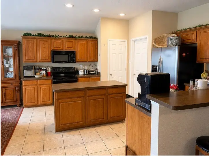 1100 Linden Drive, Burleson, TX 76028 - #2