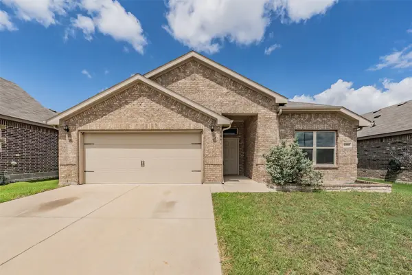 11808 Castleford Way, Fort Worth, TX 76036