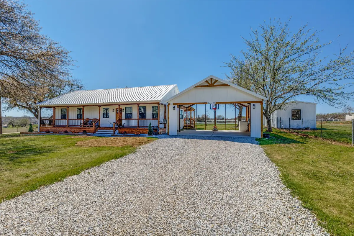320 English Court, Springtown, TX 76082 - #1