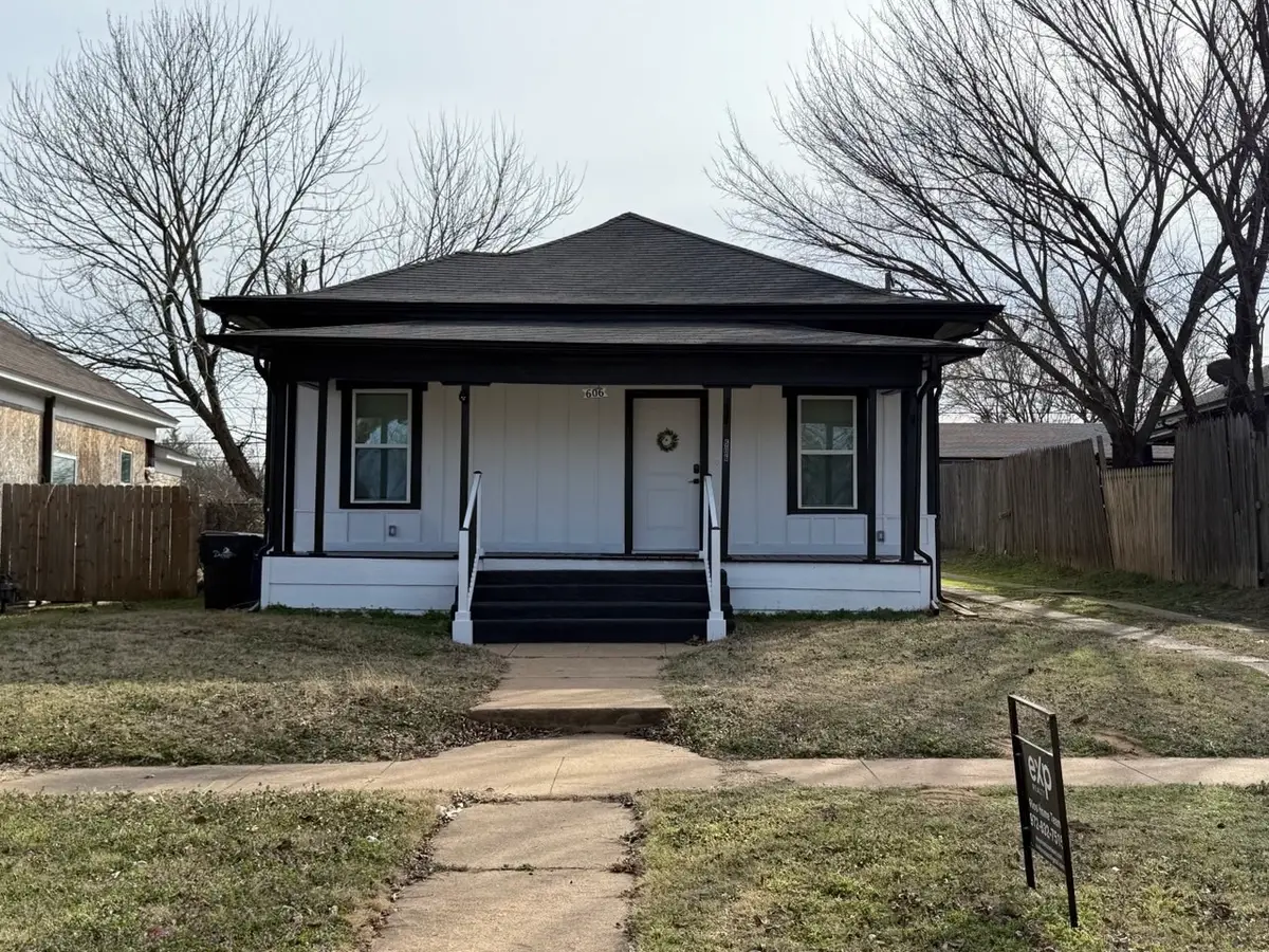 606 E Woodard Street, Denison, TX 75021 - #1