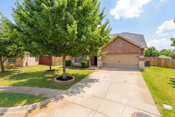 1365 Broadmoor Drive, Burleson, TX 76028