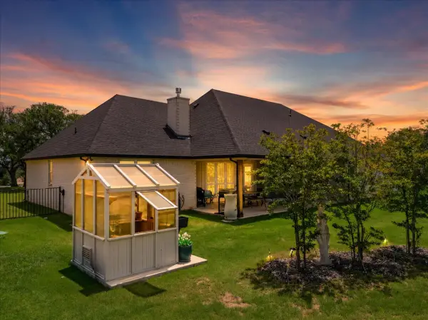 161 Helton Drive, Granbury, TX 76049