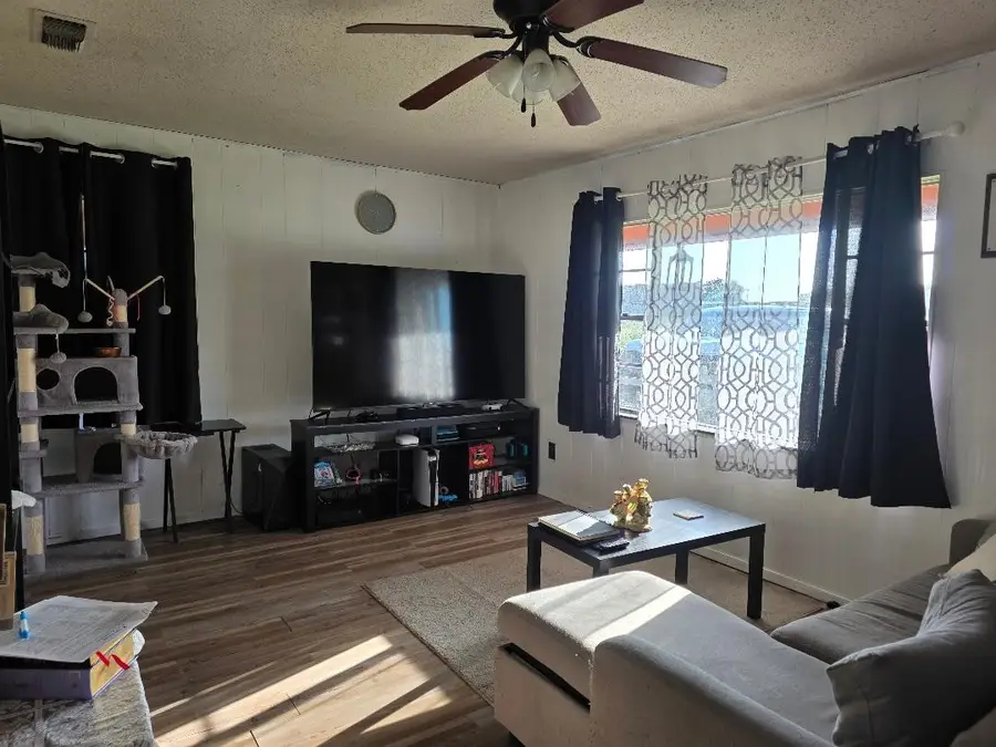 602 Hewitt Street, Groesbeck, TX 76642 - #3