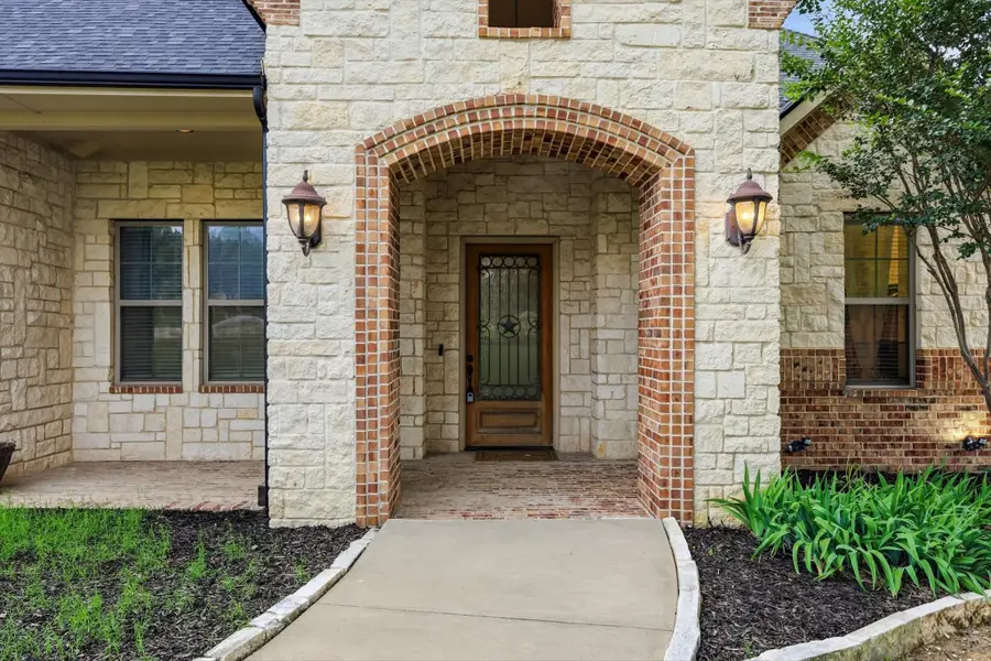 1040 Lighthouse Court, Grand Prairie, TX 75104 - #3