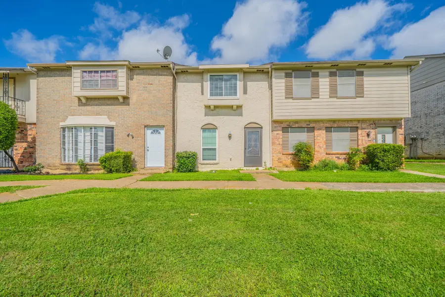 36 W Creek Lane, Grand Prairie, TX 75052 - #2