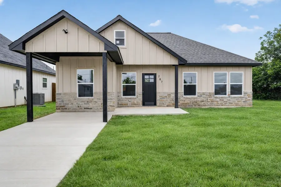 207 E South Street, Itasca, TX 76055 - #2