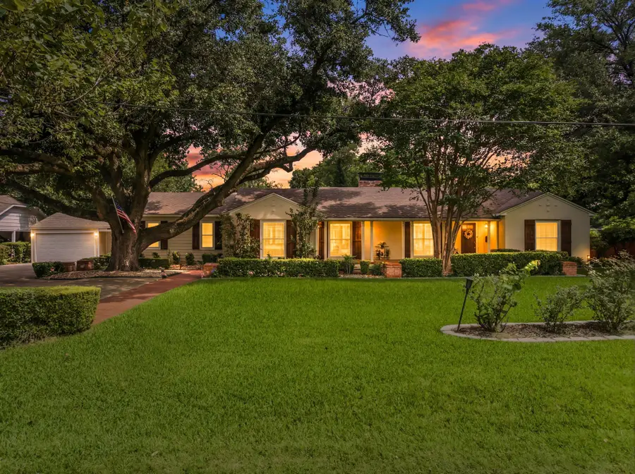 1107 Park Drive, Hillsboro, TX 76645 - #2