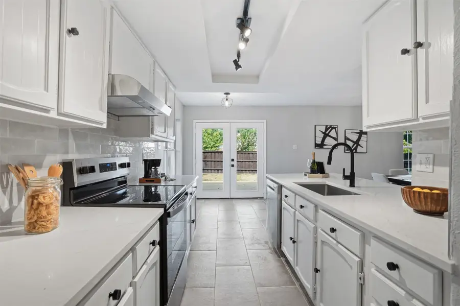 3121 Castle Rock Lane, Garland, TX 75044 - #2