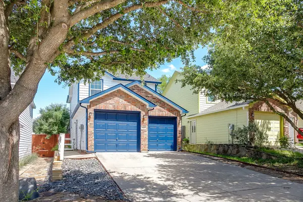 829 Village Point Lane, Fort Worth, TX 76108