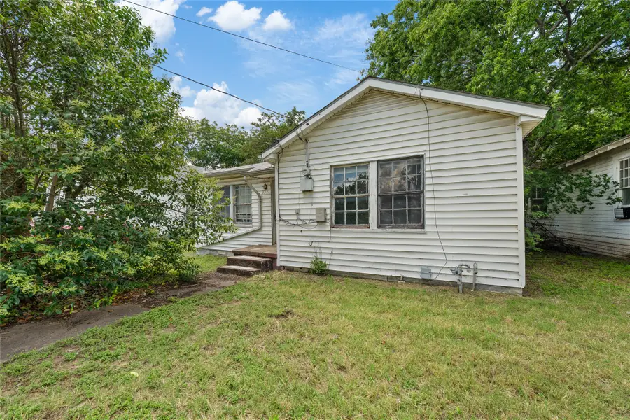 2221 Ross Avenue, Waco, TX 76706 - #2