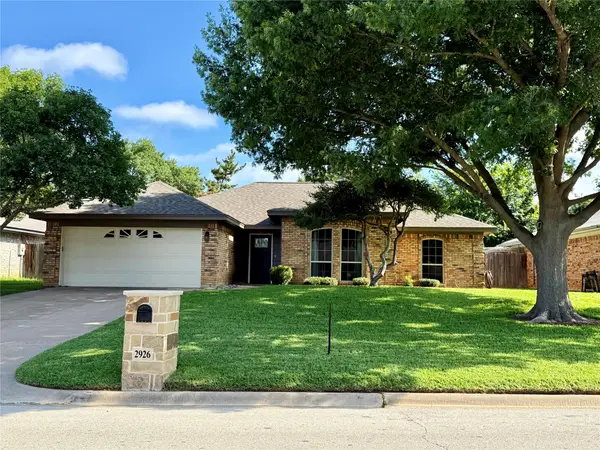2926 Cripple Creek Trail, Grapevine, TX 76051