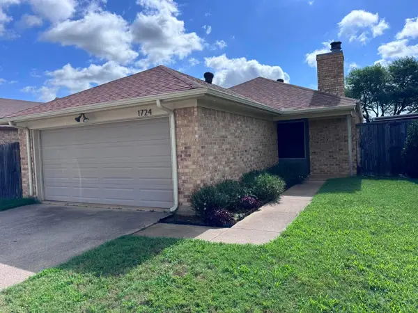 1724 Mimosa Lane, Euless, TX 76039