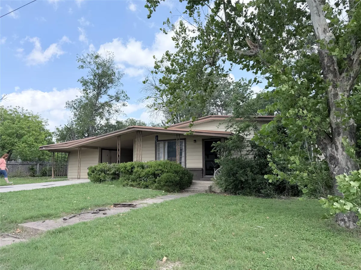 316 S Bouldin, Hamilton, TX 76531 - #1