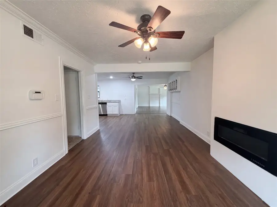 137 S Valera Court, Fort Worth, TX 76134 - #3