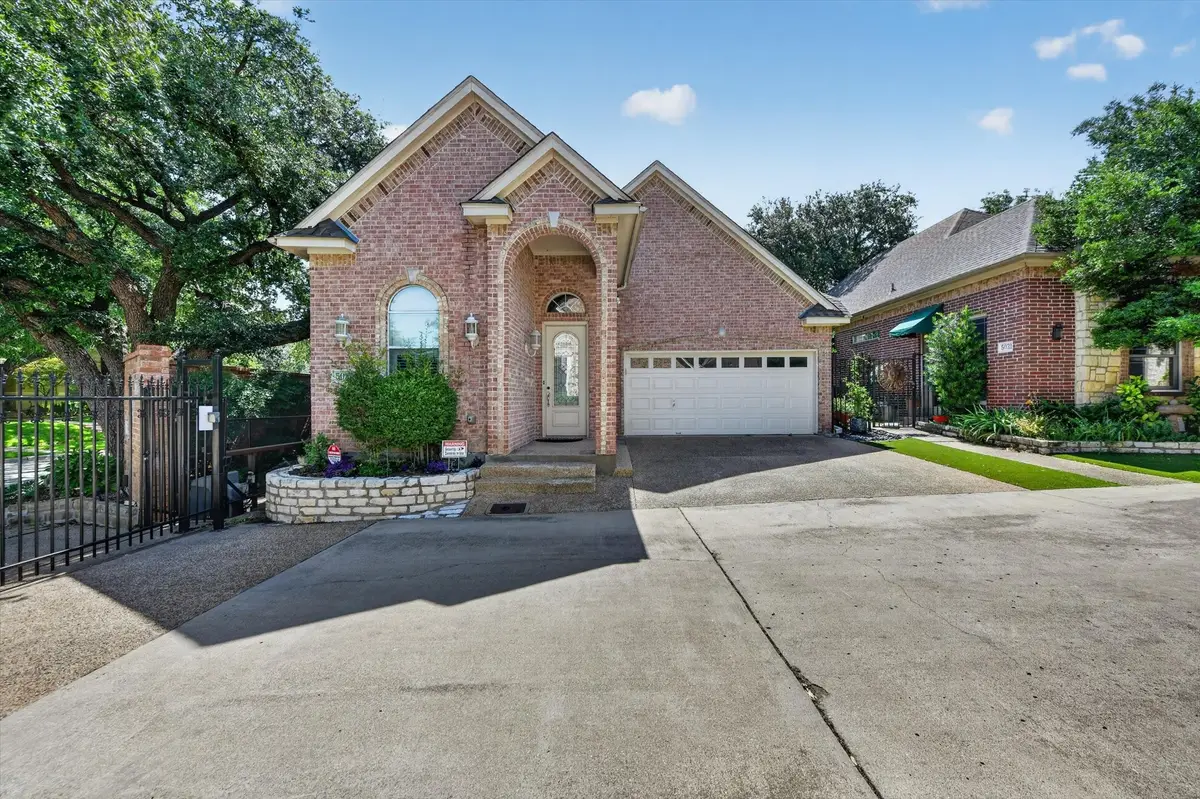 5027 Pershing Avenue, Fort Worth, TX 76107 - #1