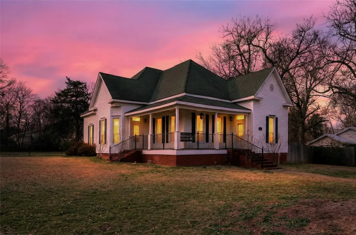 517 S Boyd Street, Lindale, TX 75771 - #1