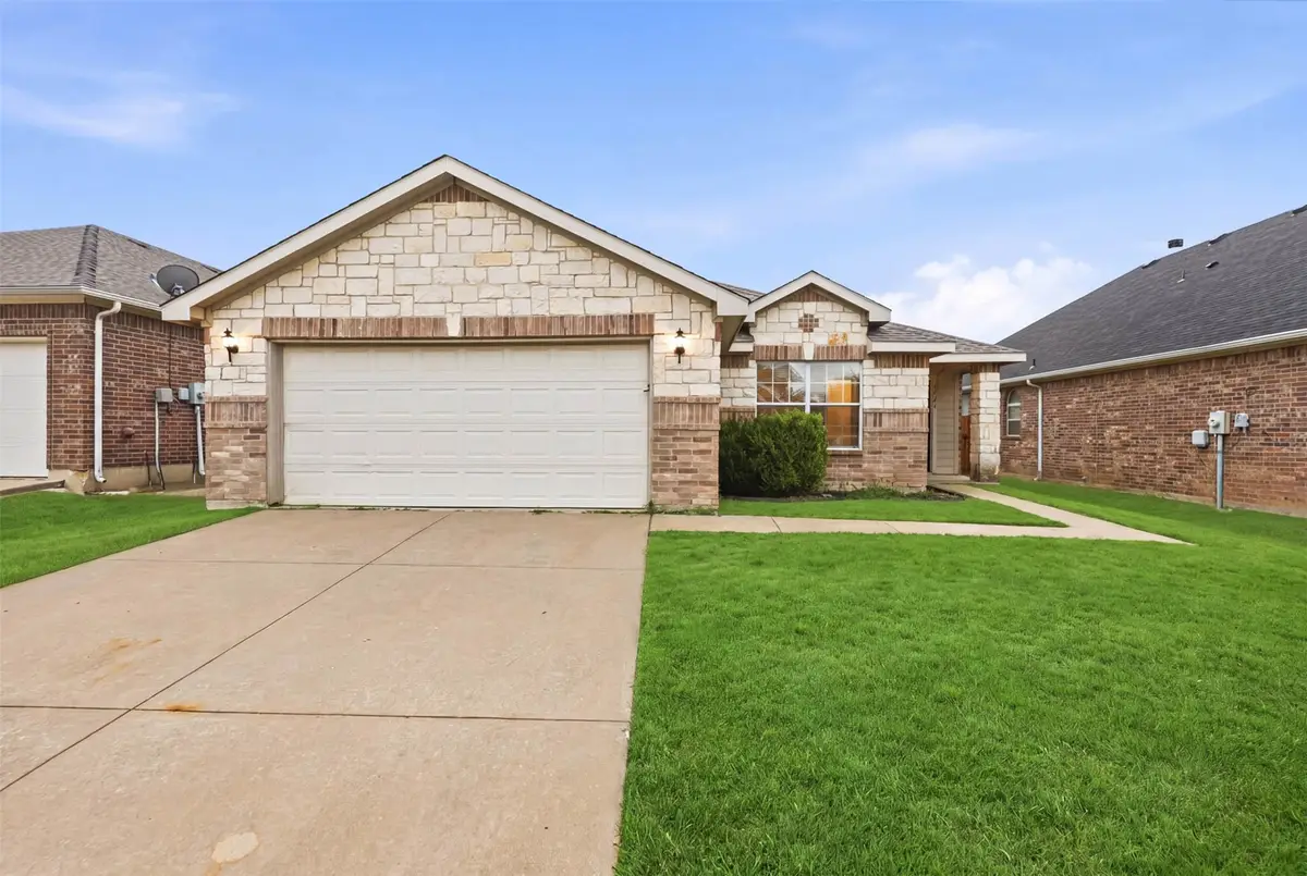 8040 Summer Stream Drive, Fort Worth, TX 76134 - #1