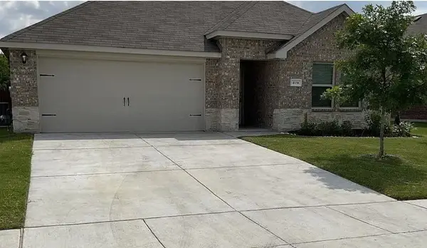 279 Thoroughbred Street, Waxahachie, TX 75165