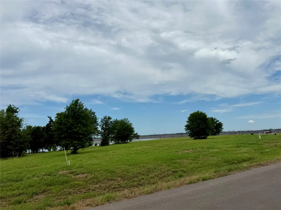 430 Shoreline Drive, Dodd City, TX 75438 - #2