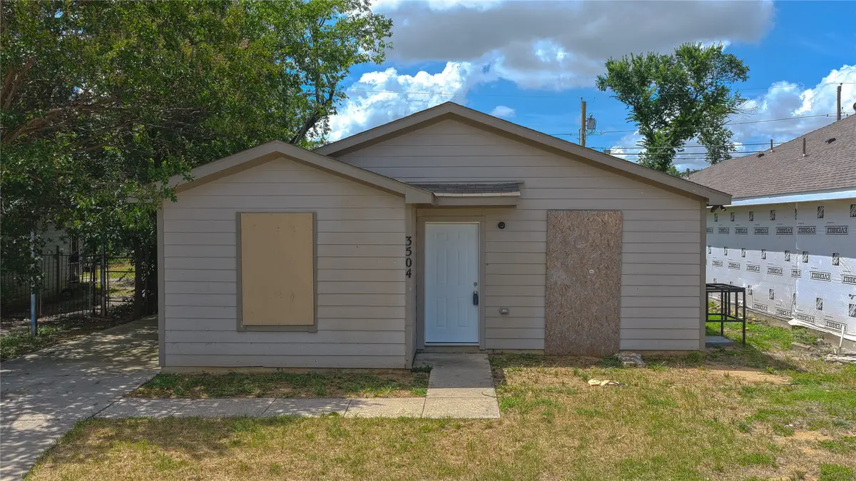 3504 Strong Avenue, Fort Worth, TX 76105 - #1