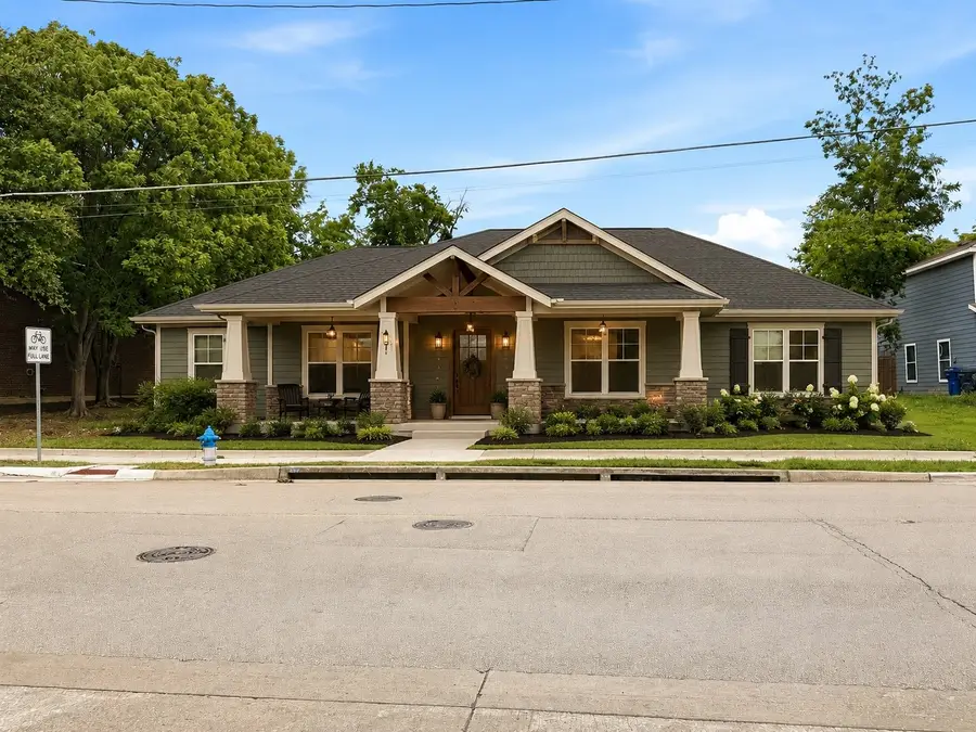 609 N Tennessee Street, McKinney, TX 75069 - #2
