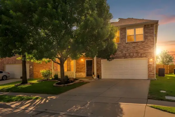 12517 Patnoe Drive, Fort Worth, TX 76028