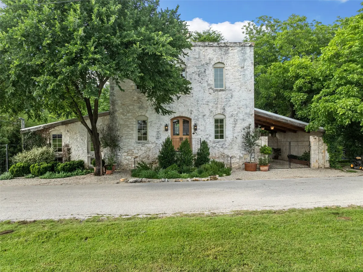 401 E Avenue A, Valley Mills, TX 76689 - #1